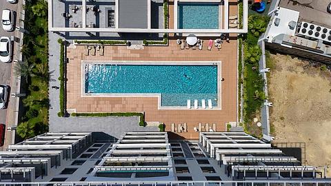 Alanya Central 2 Værelses Lejlighed med Sikkerhed og Pool til Salg