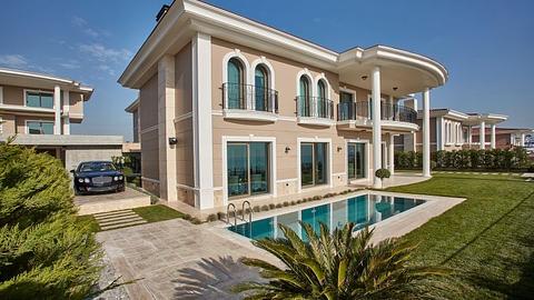 Villa i Beylikdüzü, Istanbul: 5-6 soveværelser, centrum og opholdstilladelse tilgængelig