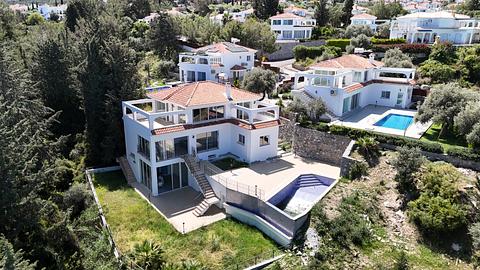 Invester i en luksuriøs villa beliggende i Kyrenia Cypress