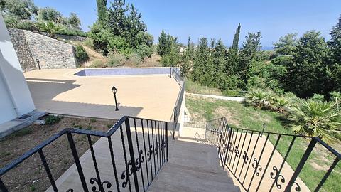 Invester i en luksuriøs villa beliggende i Kyrenia Cypress