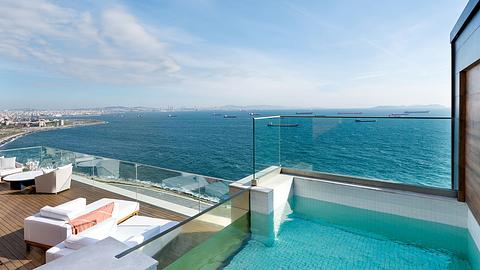 For Sale: Istanbul Apartment with Gym, Pool, and Sea View - 4, 5 Bedroom Options