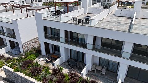 Studio Penthouse u Kyreniji, Bahçeli