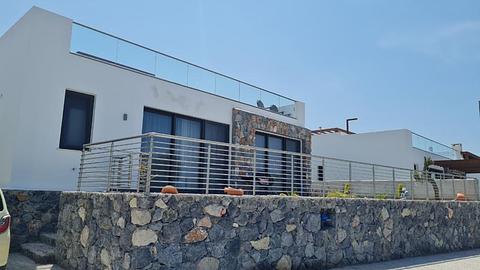 Til salg: Villa med 3 soveværelser og udsigt til hav og natur i Nordcypern
