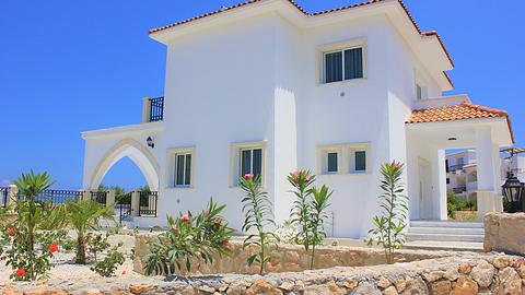 Villa med 3-5 soveværelser til salg i Esentepe, Kyrenia, Nordcypern