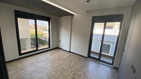 Splinterny villa beliggende i Dosemealti nord for Antalya