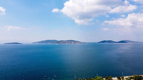 City Center Apartment in Kartal, Istanbul with 3-4 Bedrooms and Sea View