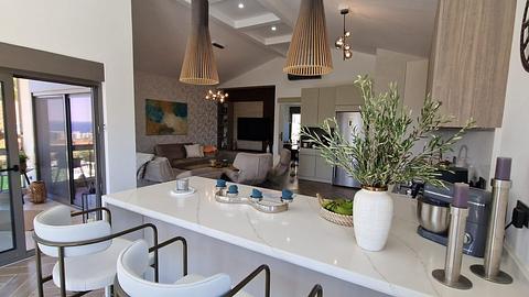 Fuldt møbleret villa med privat pool og elevator i Alanya