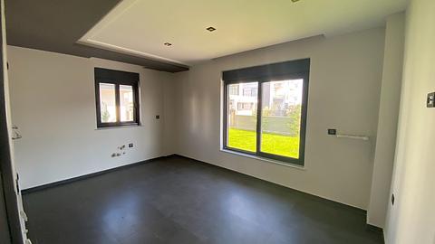 Splinterny villa beliggende i Dosemealti nord for Antalya
