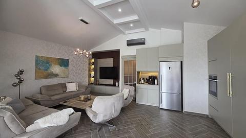 Fuldt møbleret villa med privat pool og elevator i Alanya